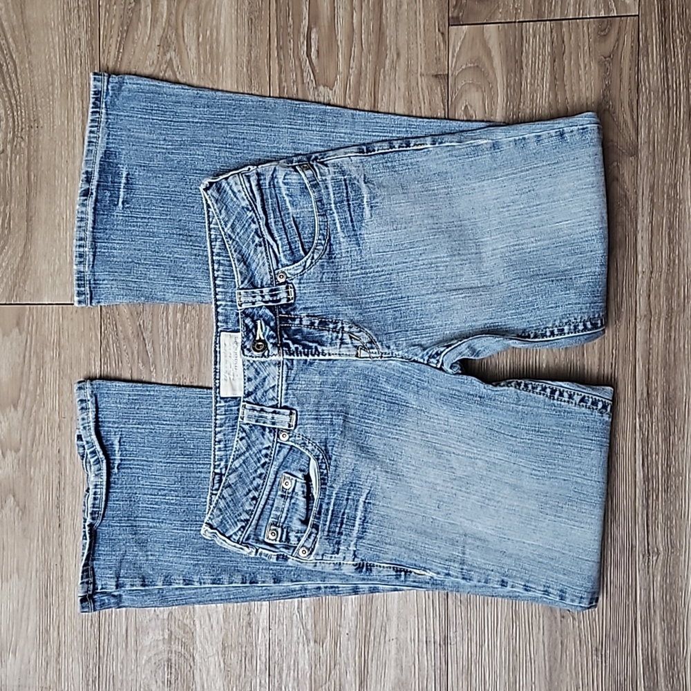 Maurices Jacie Flare Denim Distressed Stretch Blue Jeans Women's 1/2 Short 💜